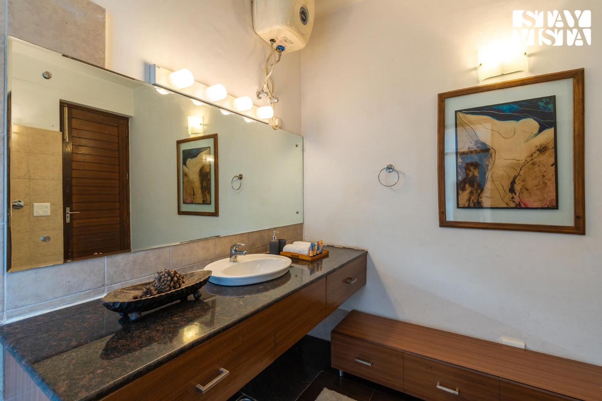 Stayvista At Hillcrest Villa With Valley View, Bonfire And Heater Kasauli Exterior foto